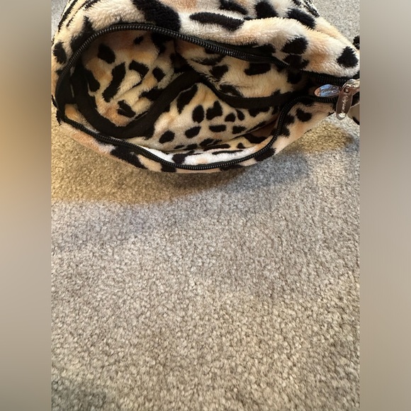 Travel pillow/blanket - Picture 6 of 6